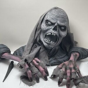 Vintage Outdoor Zombie Ground breaker, Halloween 3 Piece Set Horror Zone